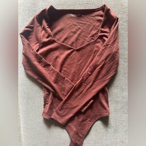Abercrombie & Fitch Women's Long-Sleeve V-Neck Bodysuit in Rust